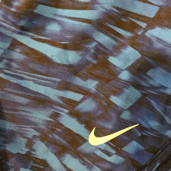 Nike running shorts size S - Picture 5 of 5